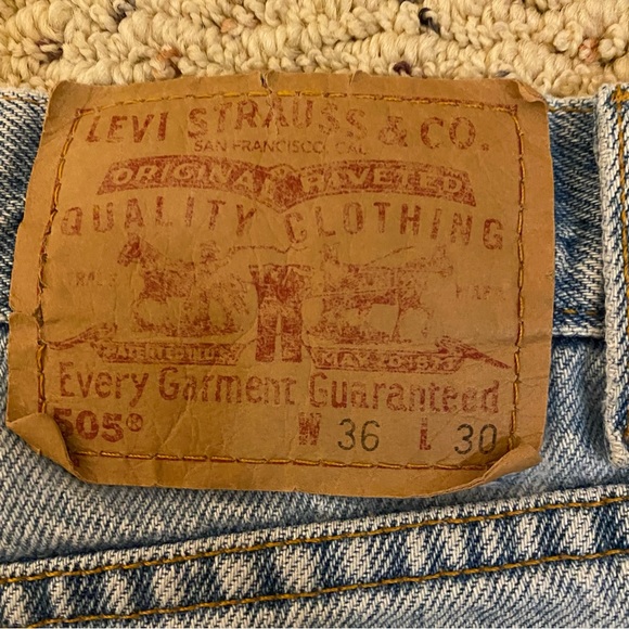 Vintage 2000s Levis 505 - Picture 3 of 5